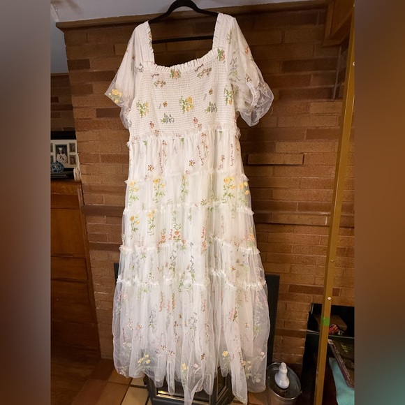 NWT JessaKae White Dress with Colorful Floral Embroidery - Picture 7 of 9